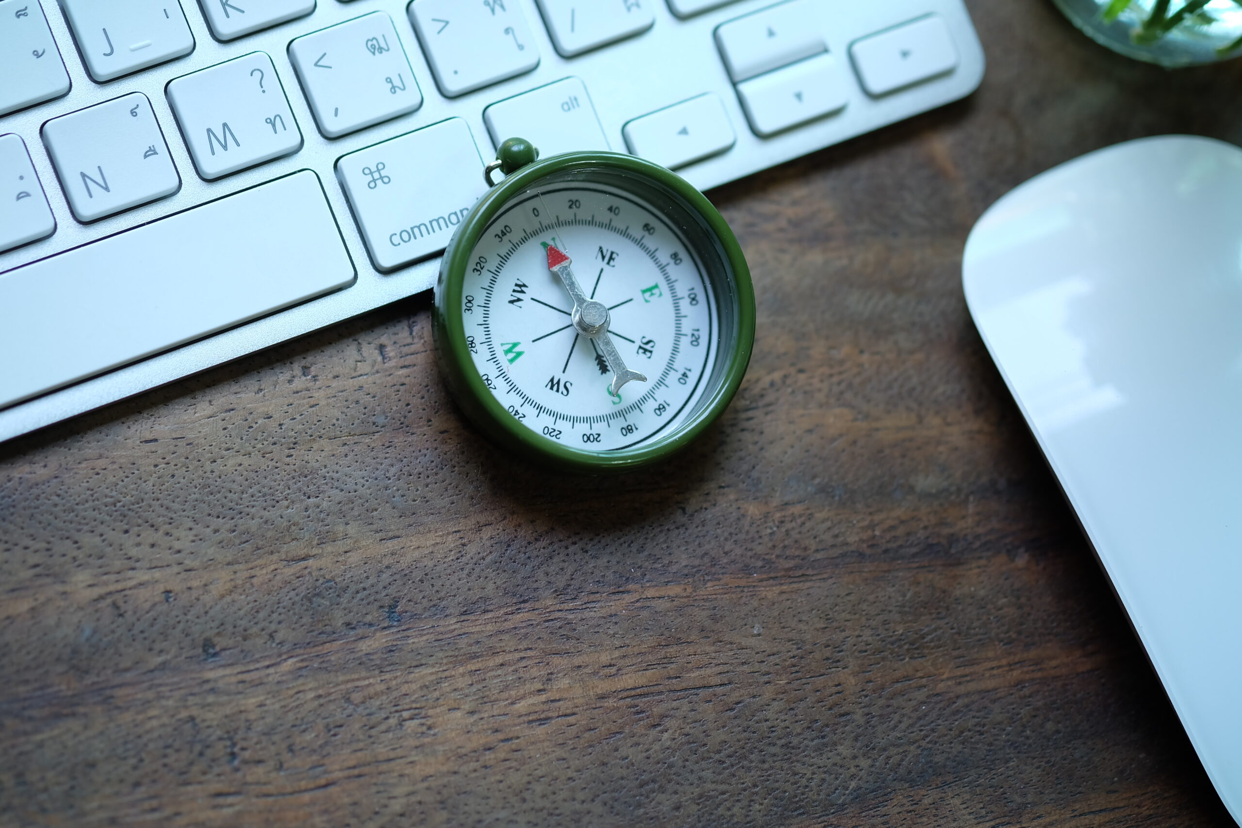 8 ключових KPI для школи чи курсів та як їх вимірювати автоматично: Компас для власника освітнього бізнесу